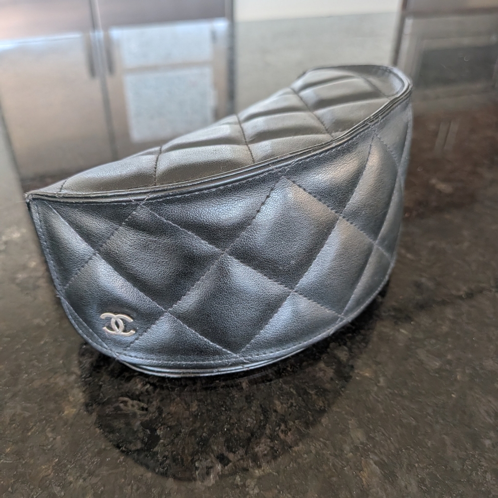 Chanel Interlocking Cc Logo Square Sunglasses - image 6